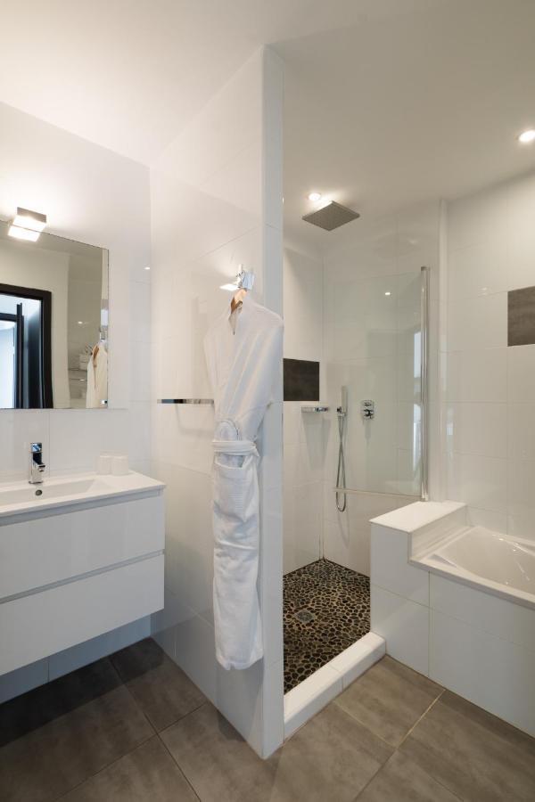 Two Bedroom Apartment Panoramic Sea View First Floor