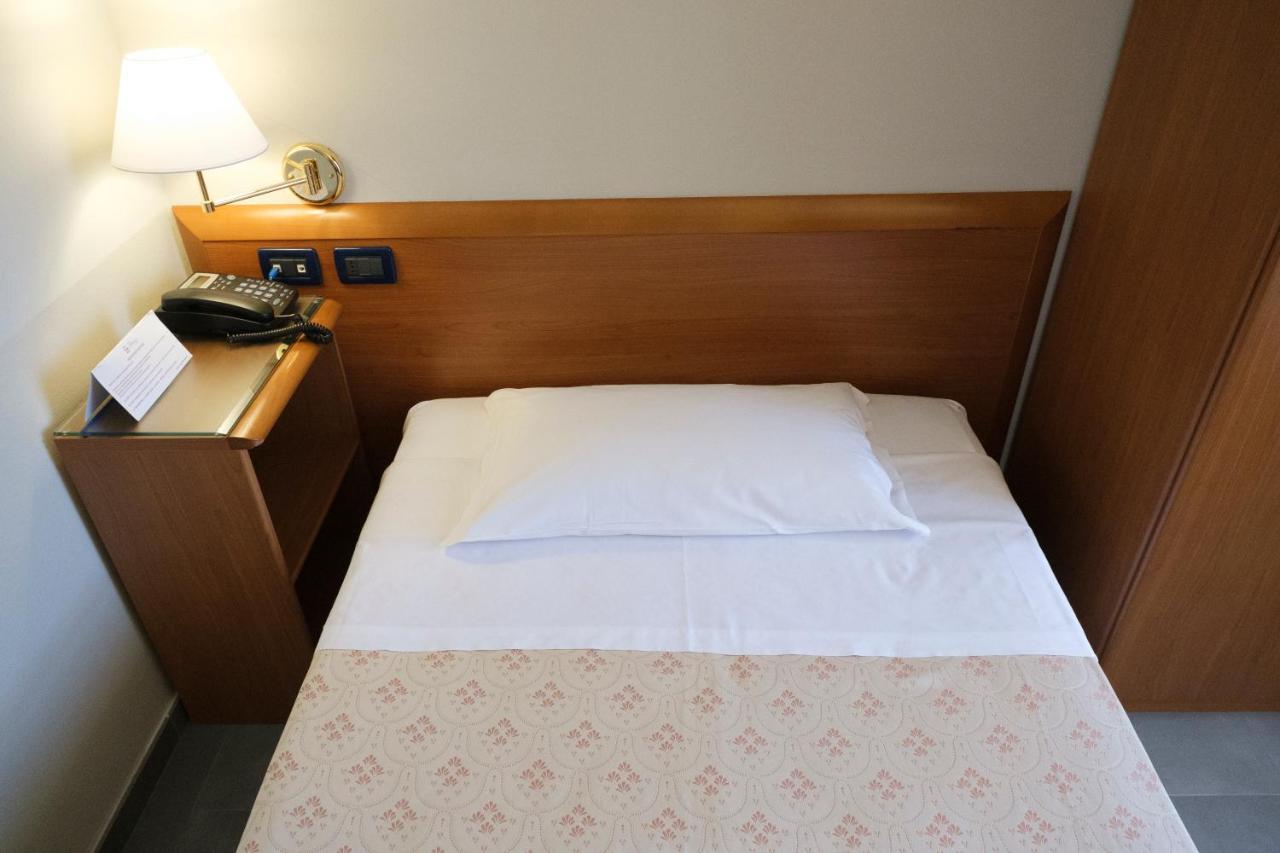 Camera Singola con Letto a Una Piazza e Mezza