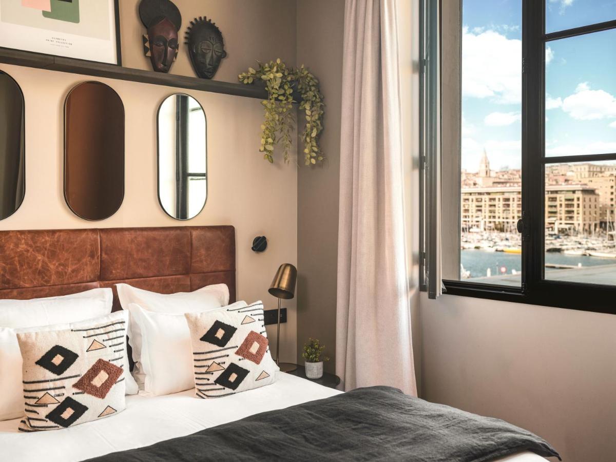 Deluxe Dreibettzimmer mit Hafenblick