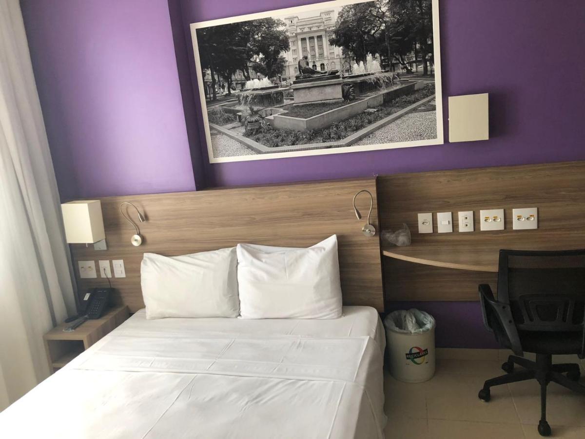 Habitación adaptada para personas con movilidad reducida - Cama grande