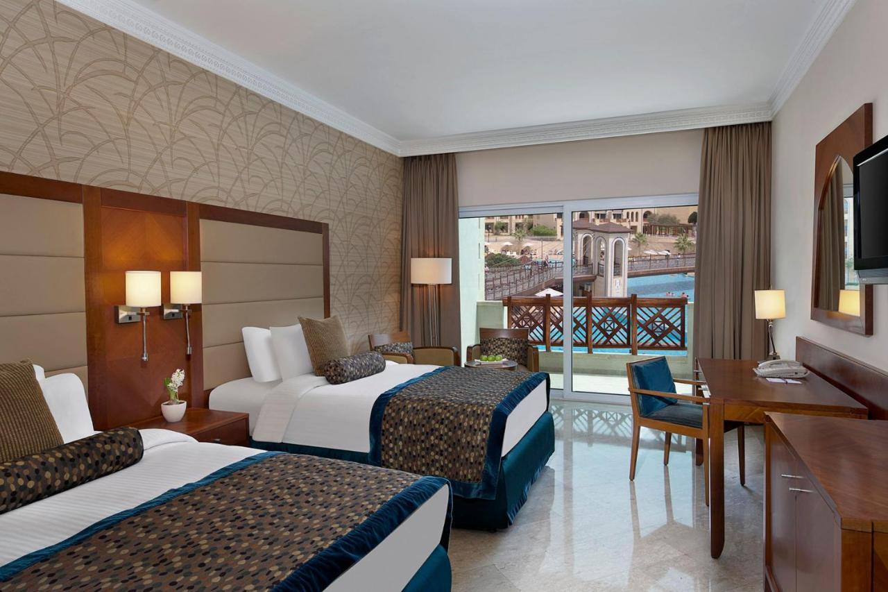 Twin Room with Pool View - Smoking