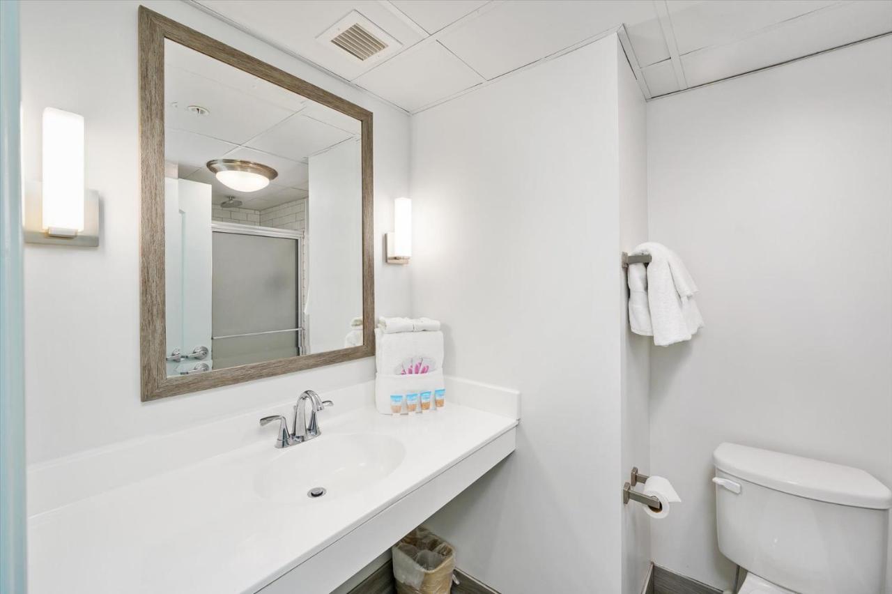 Accessible Ocean View with Two Double Beds