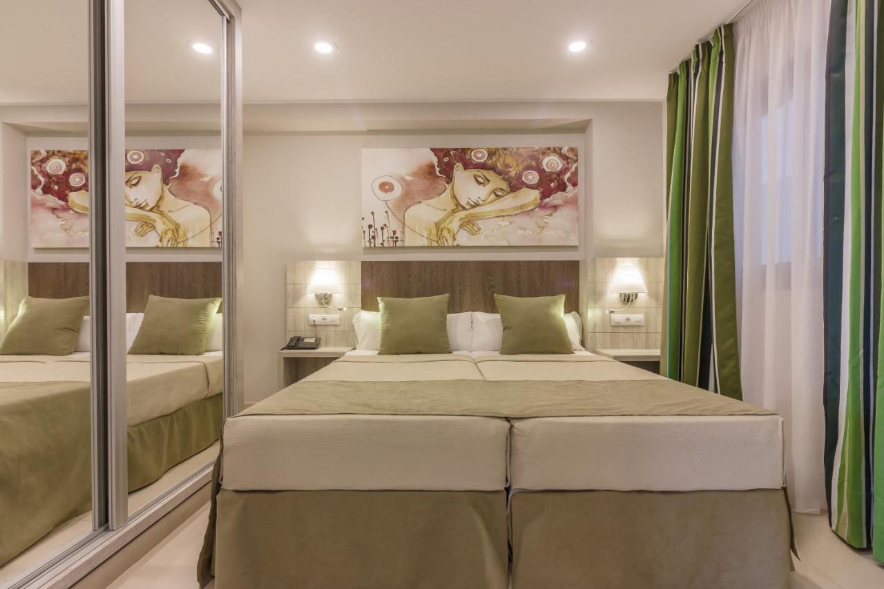 One-Bedroom Apartment Sea View