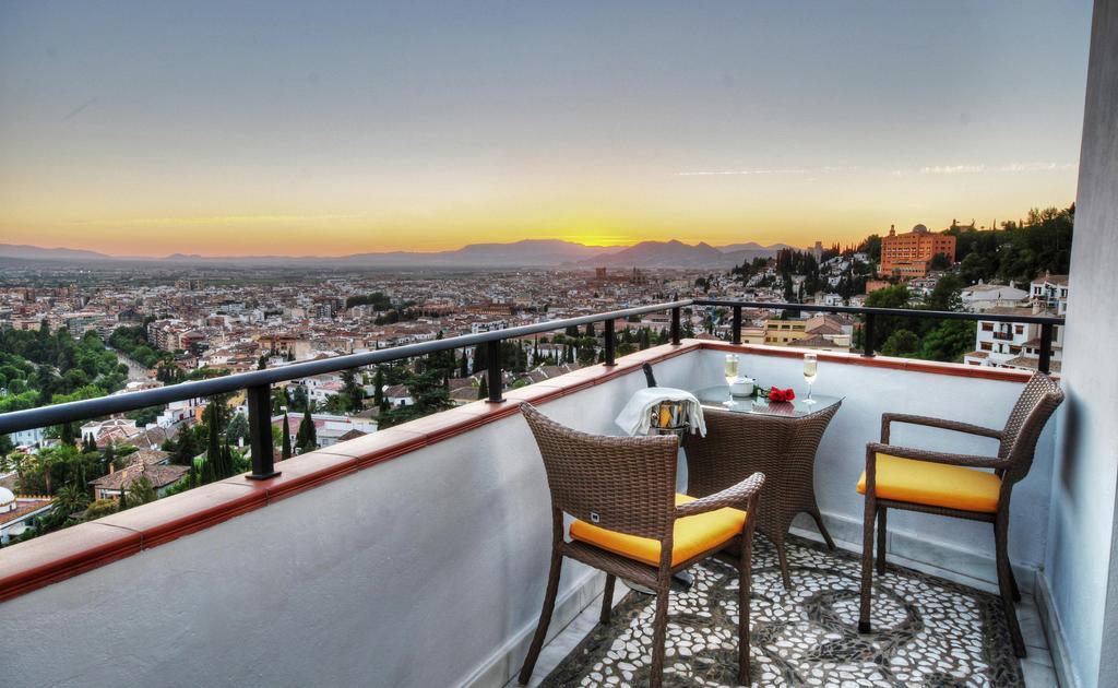 Superior Double or Twin Room with Terrace