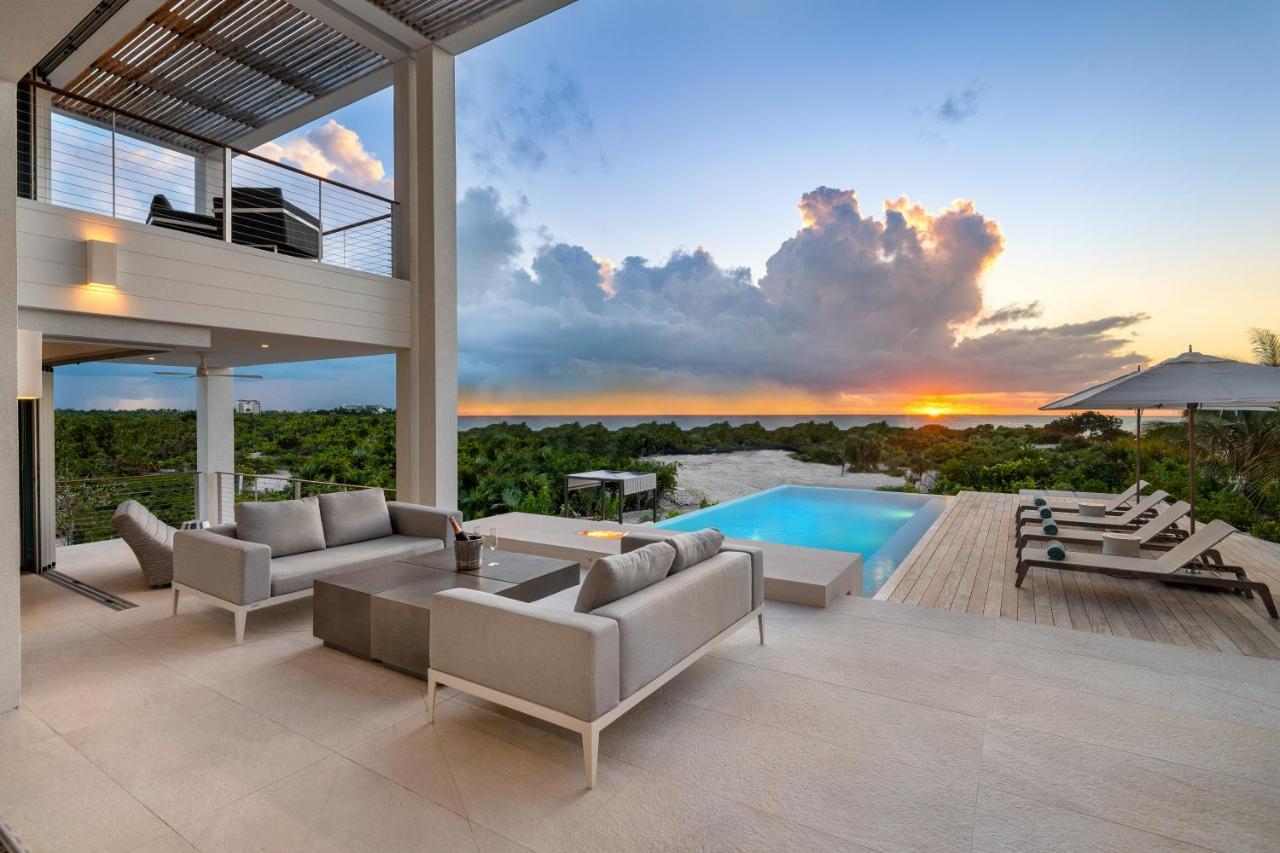 Grace Bay 6 Bedroom Oceanview Villa