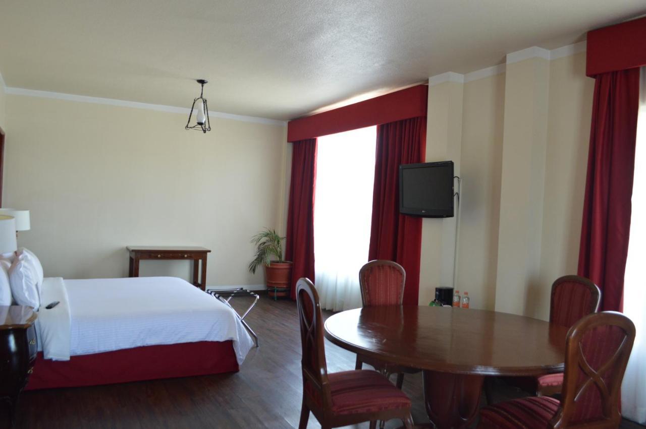 King Suite,1225391459:JPEG
