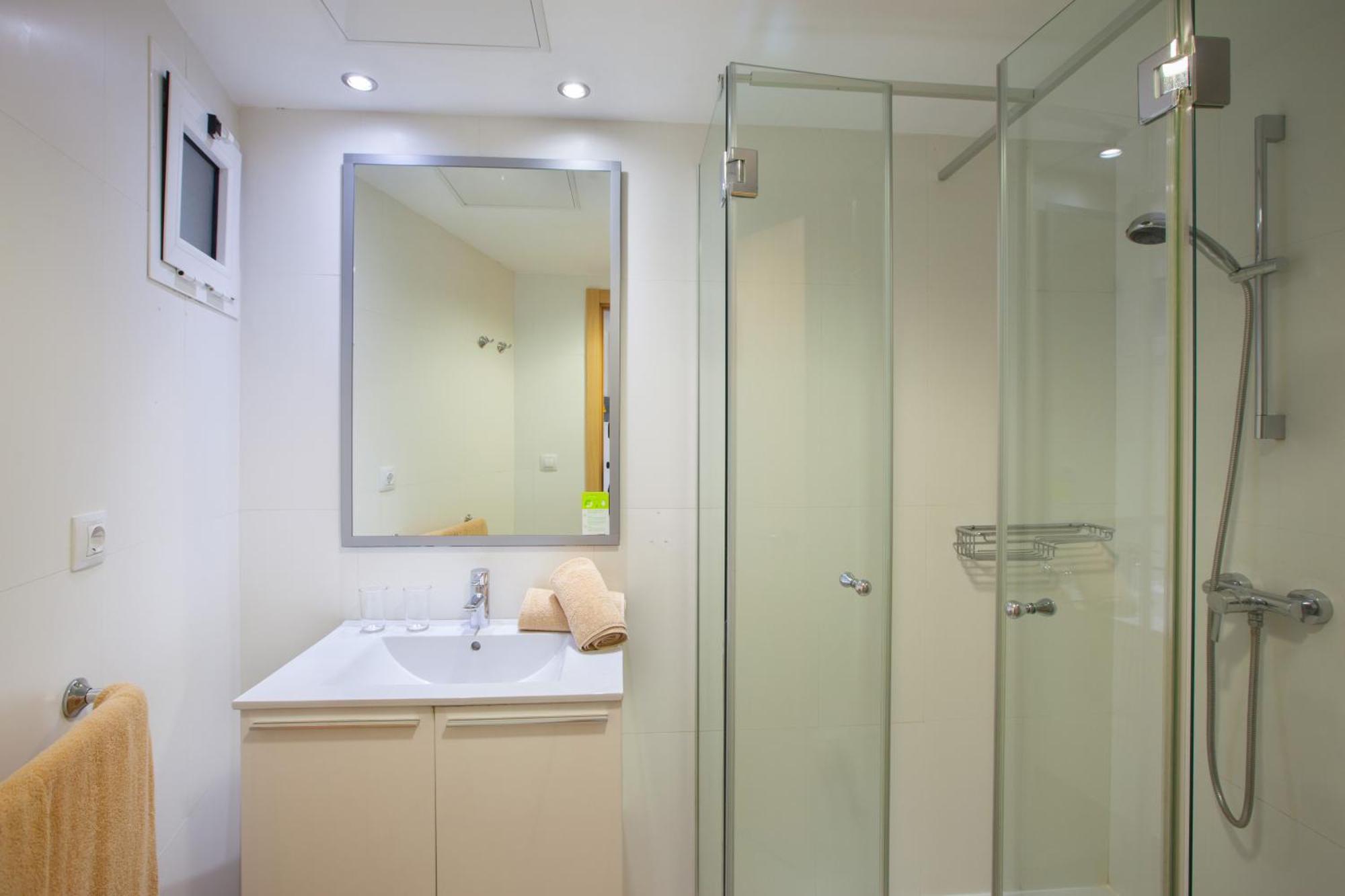One-Bedroom Apartment with Limited Sea Vew (3 Adults)
