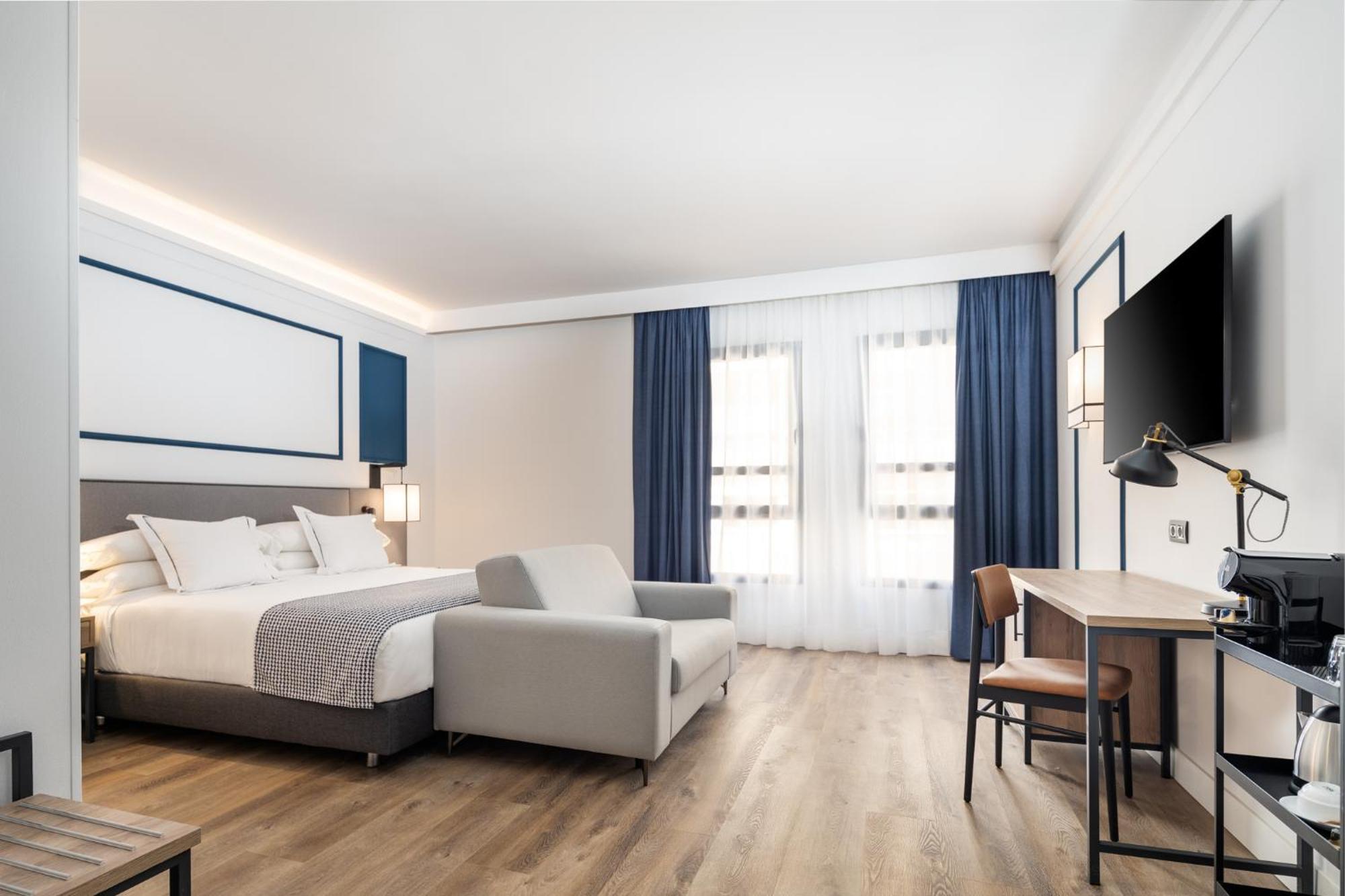 Junior Suite (2 Adults + 1 Child)