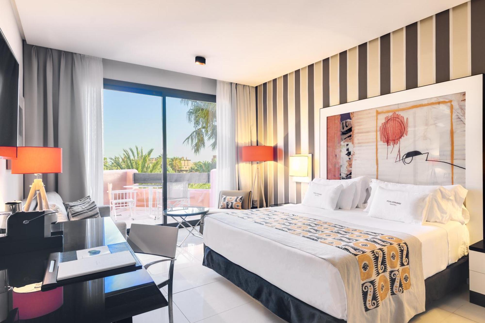 Deluxe Double or Twin Room Garden View