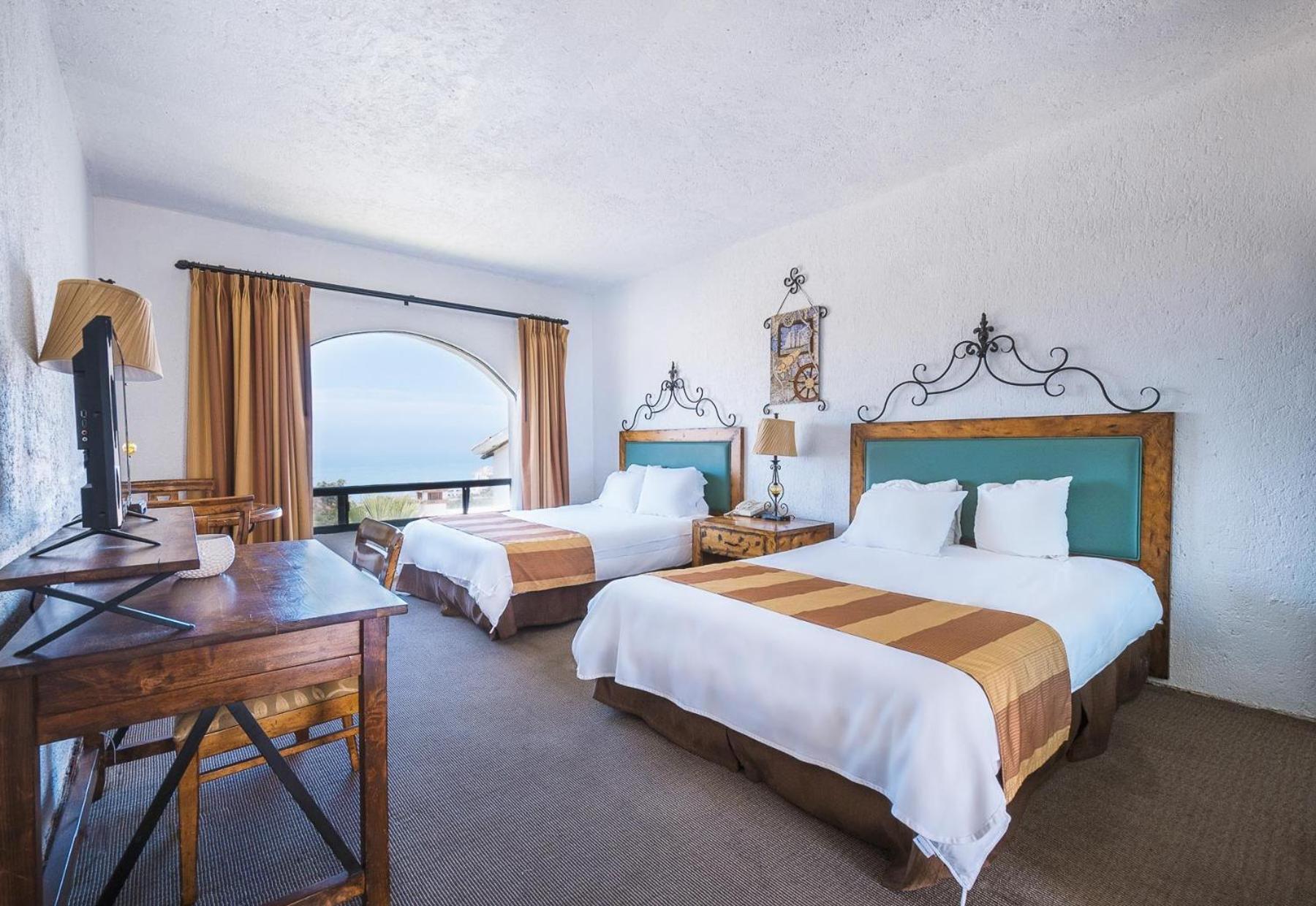 Studio Two Double Beds