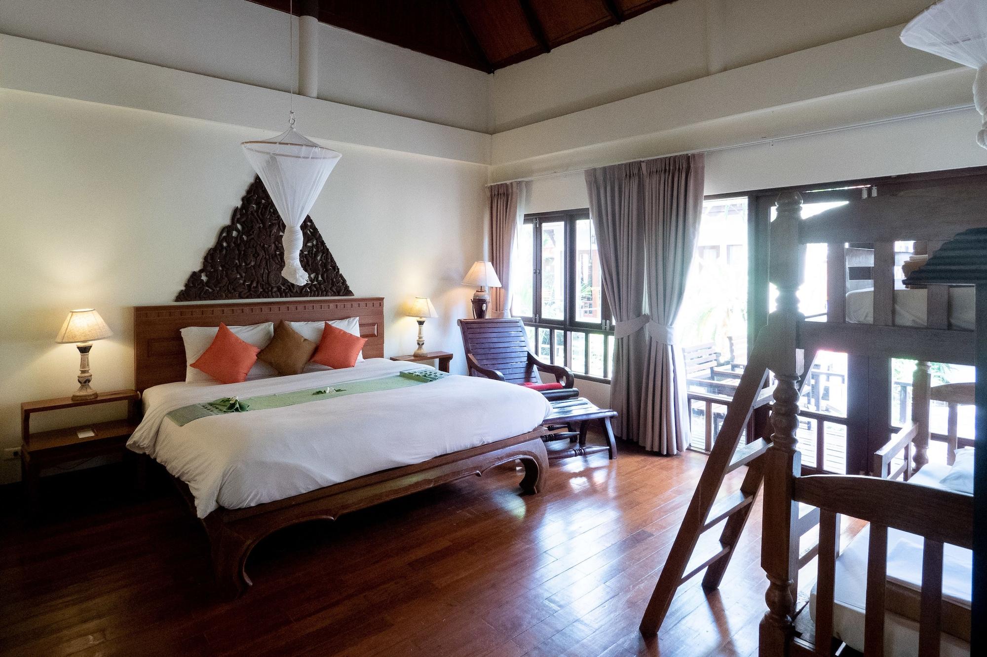Habitación Doble Villa Familiar con litera y vistas al jardín