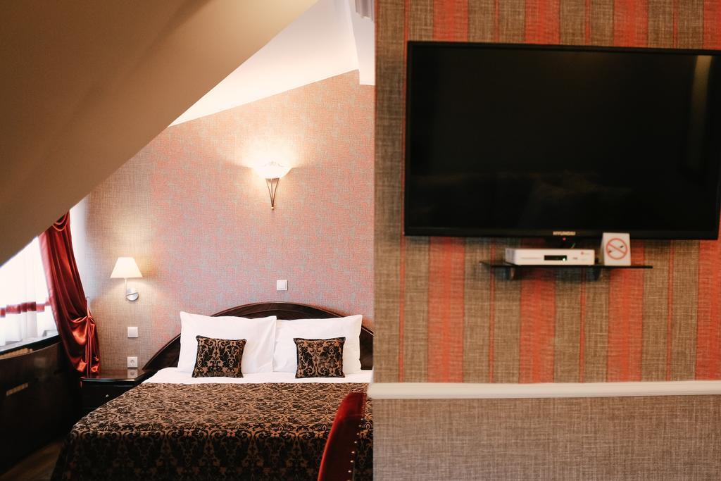 Luxury Suite