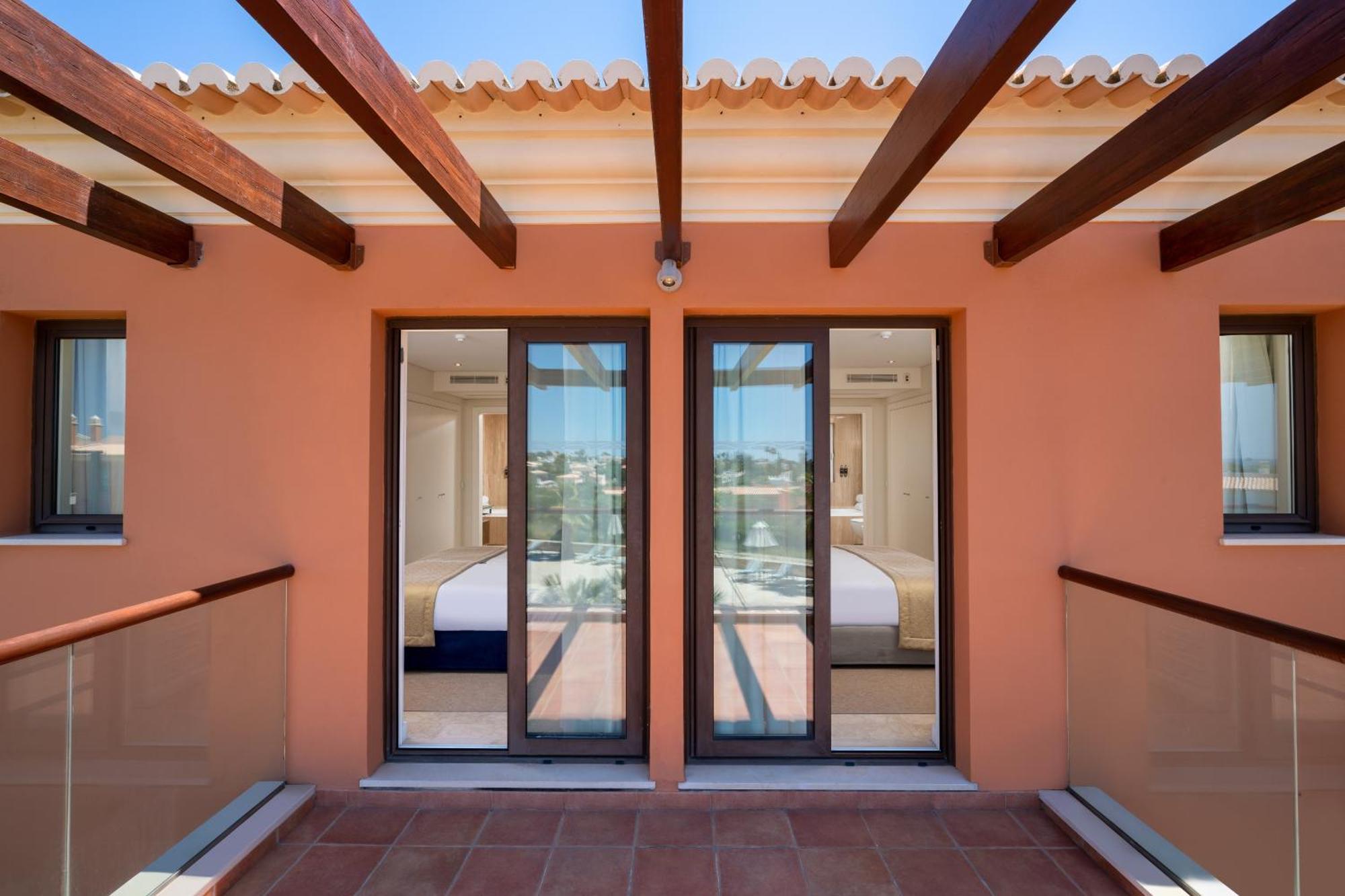Two-Bedroom Luxury Townhouse Pool View
