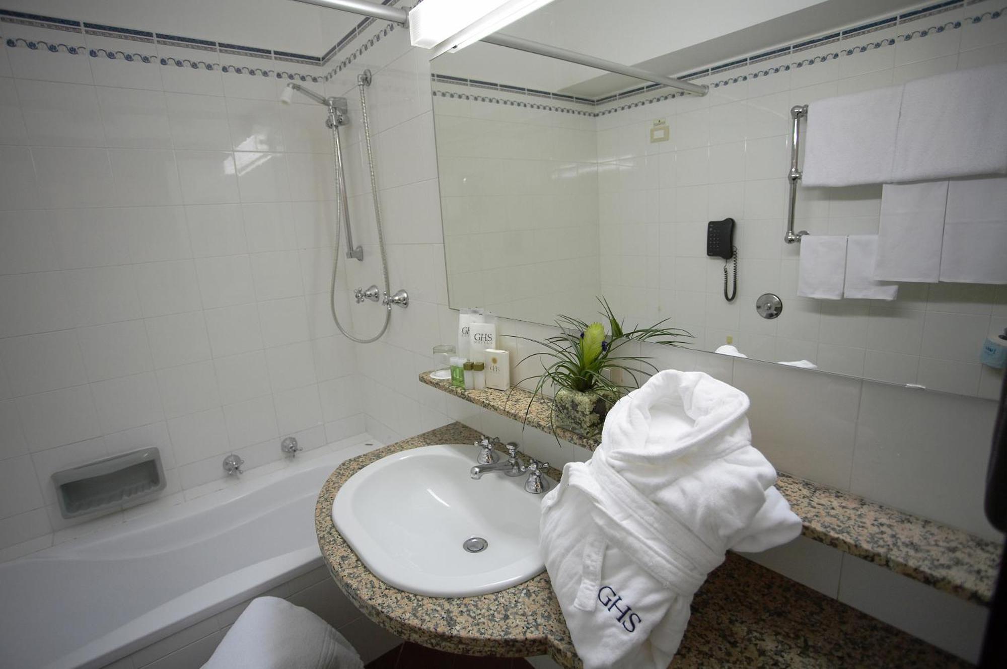 Standard Single Room,615580325:JPEG