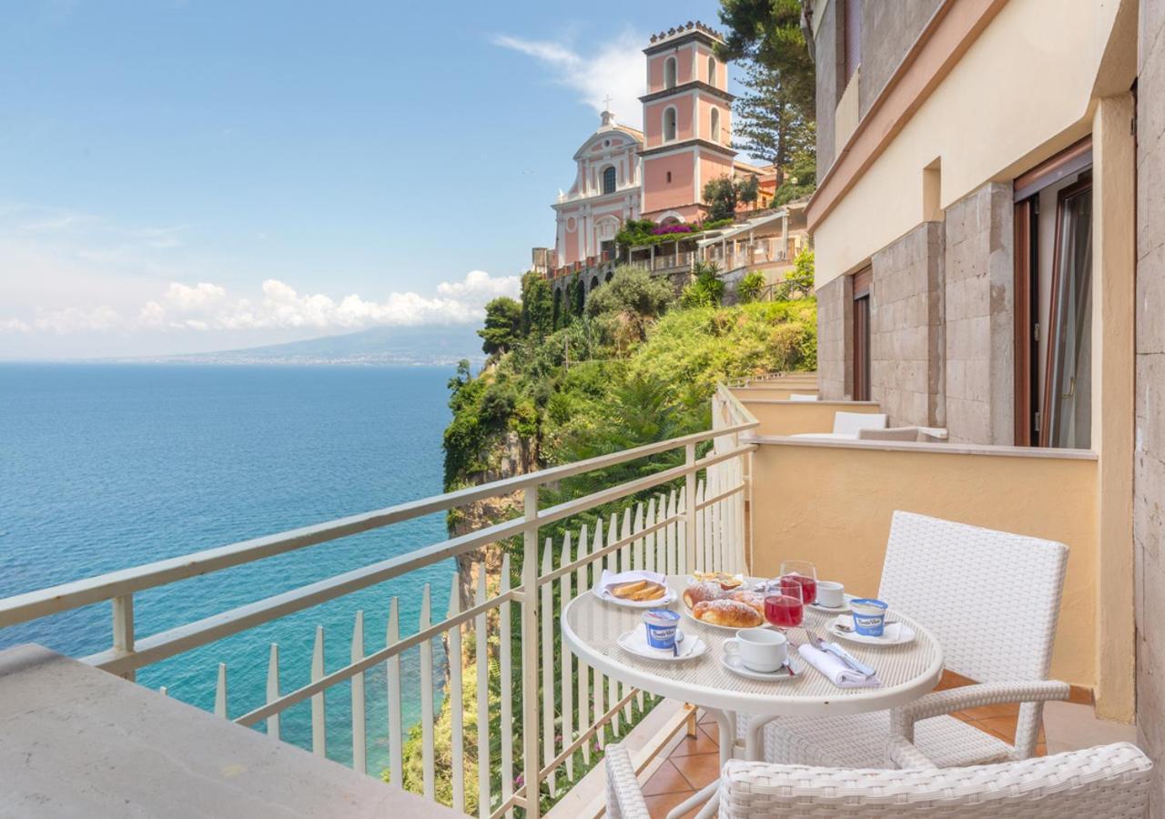 Chambre Triple avec Balcon - Vue sur Mer