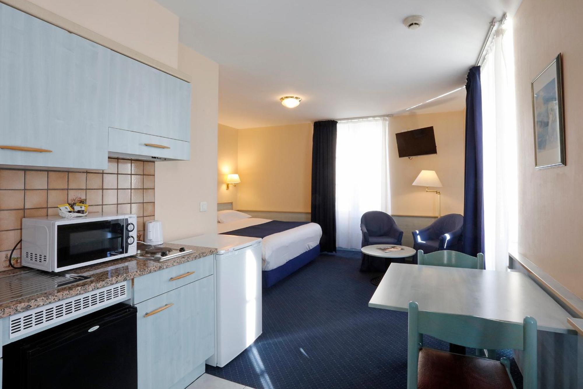 Superior Double Room with Kitchenette