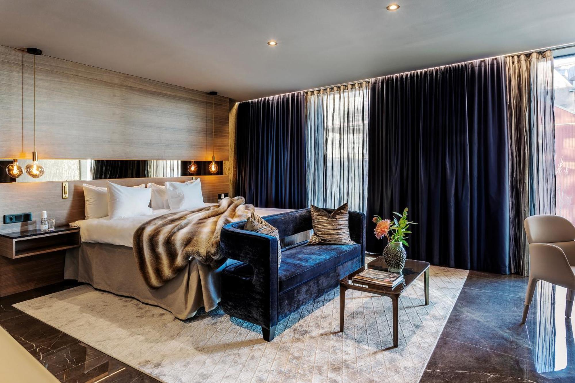 Deluxe Junior Suite,1589316982:JPEG