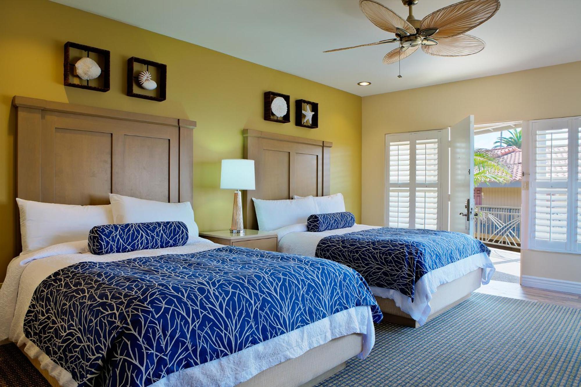 Premium Queen Room Two Queen Beds Kitchenette