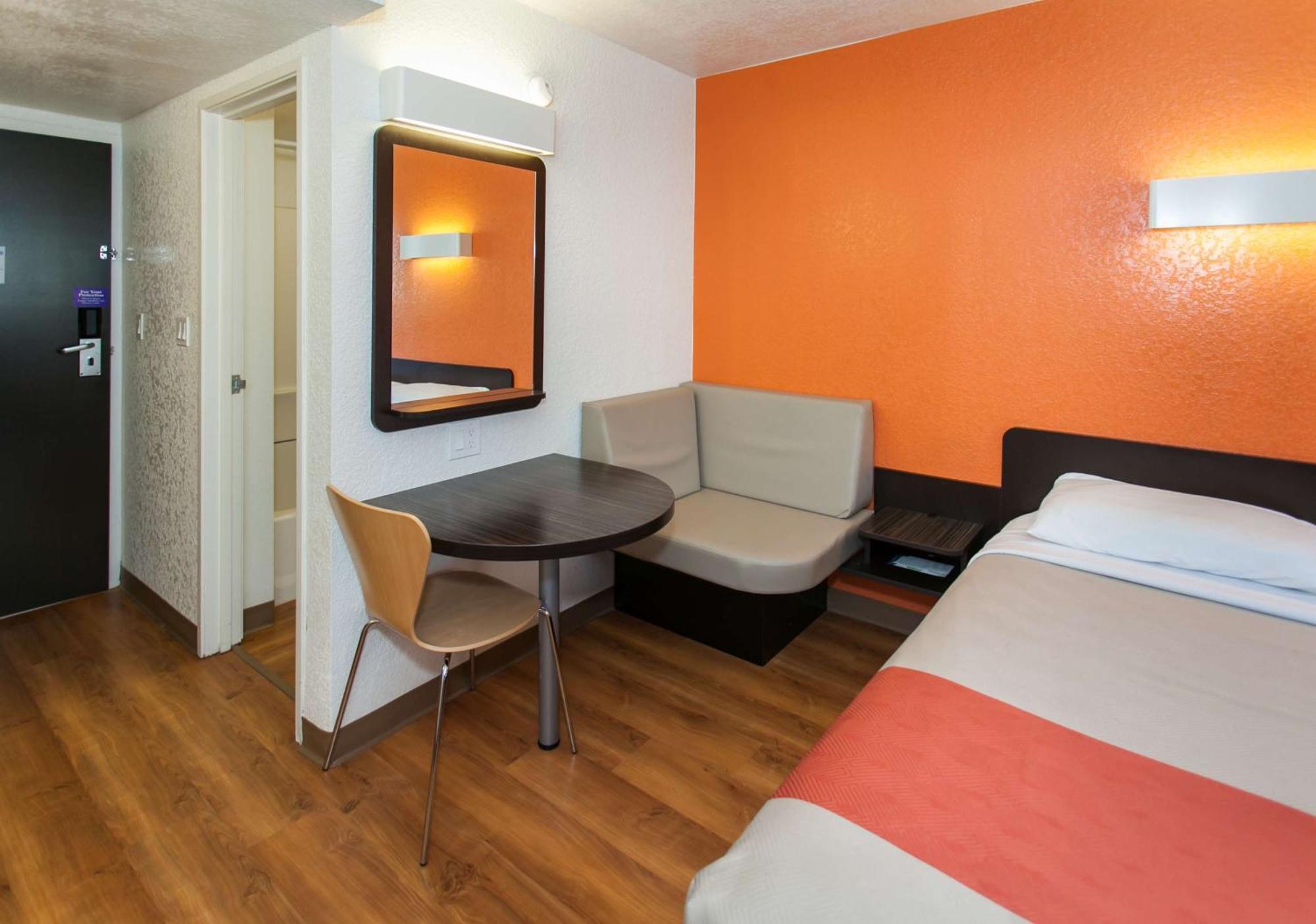 2 Queen Beds | Near Los Angeles International Airport