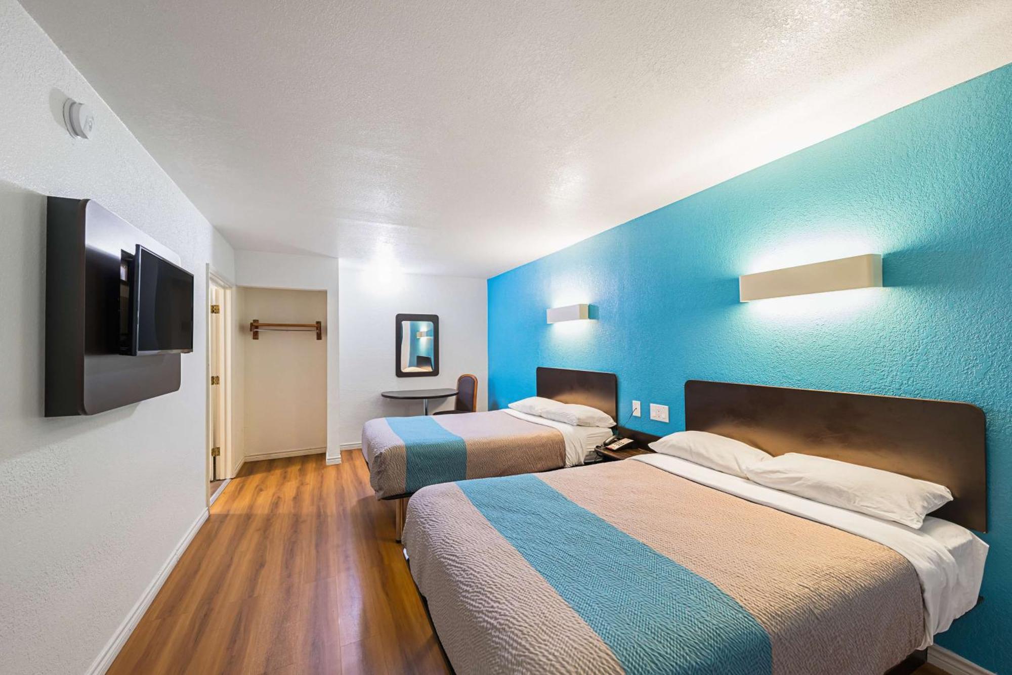Quadruple Room Smoking