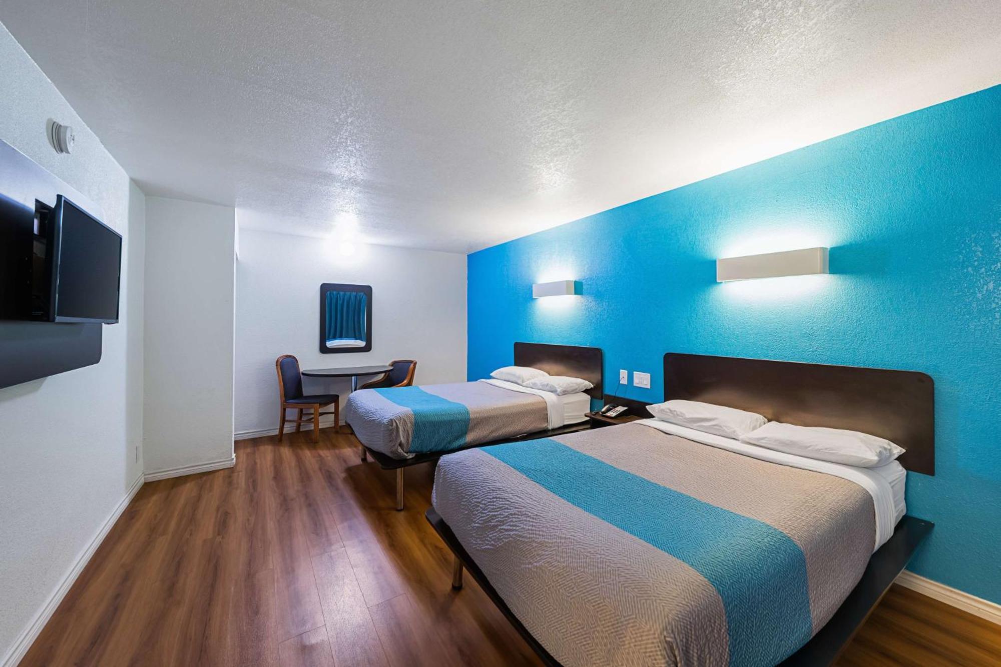 Quadruple Room Smoking