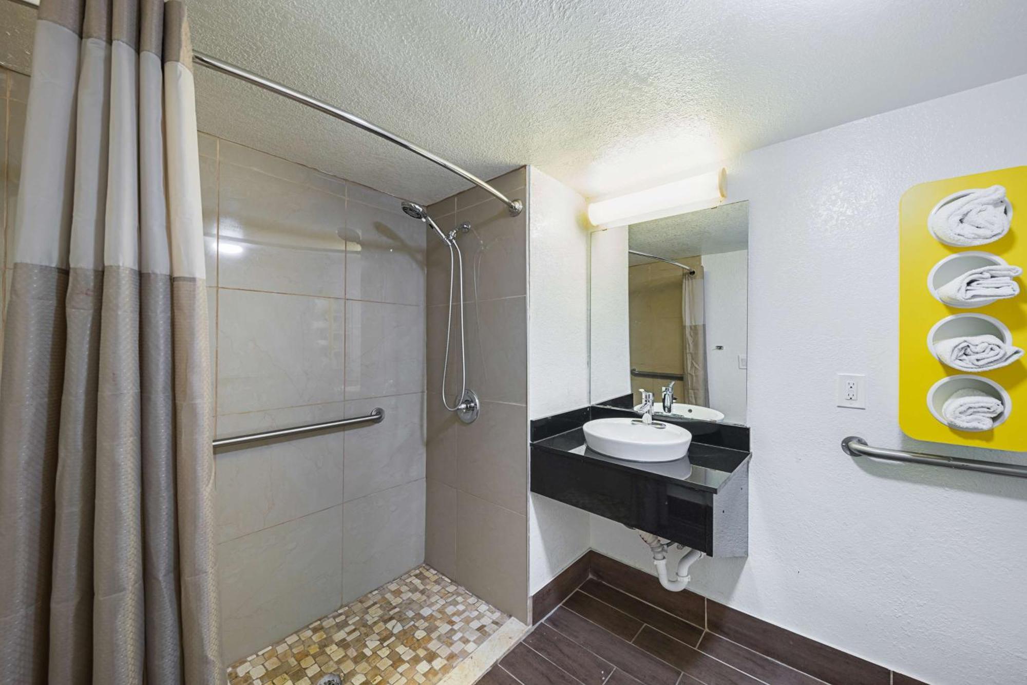 Quadruple Room Disability Access Non-Smoking
