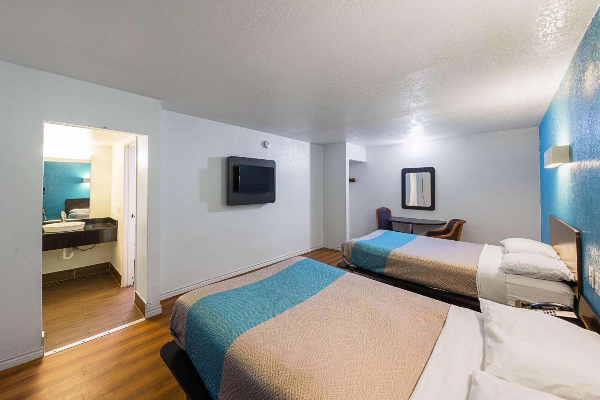 Quadruple Room Smoking
