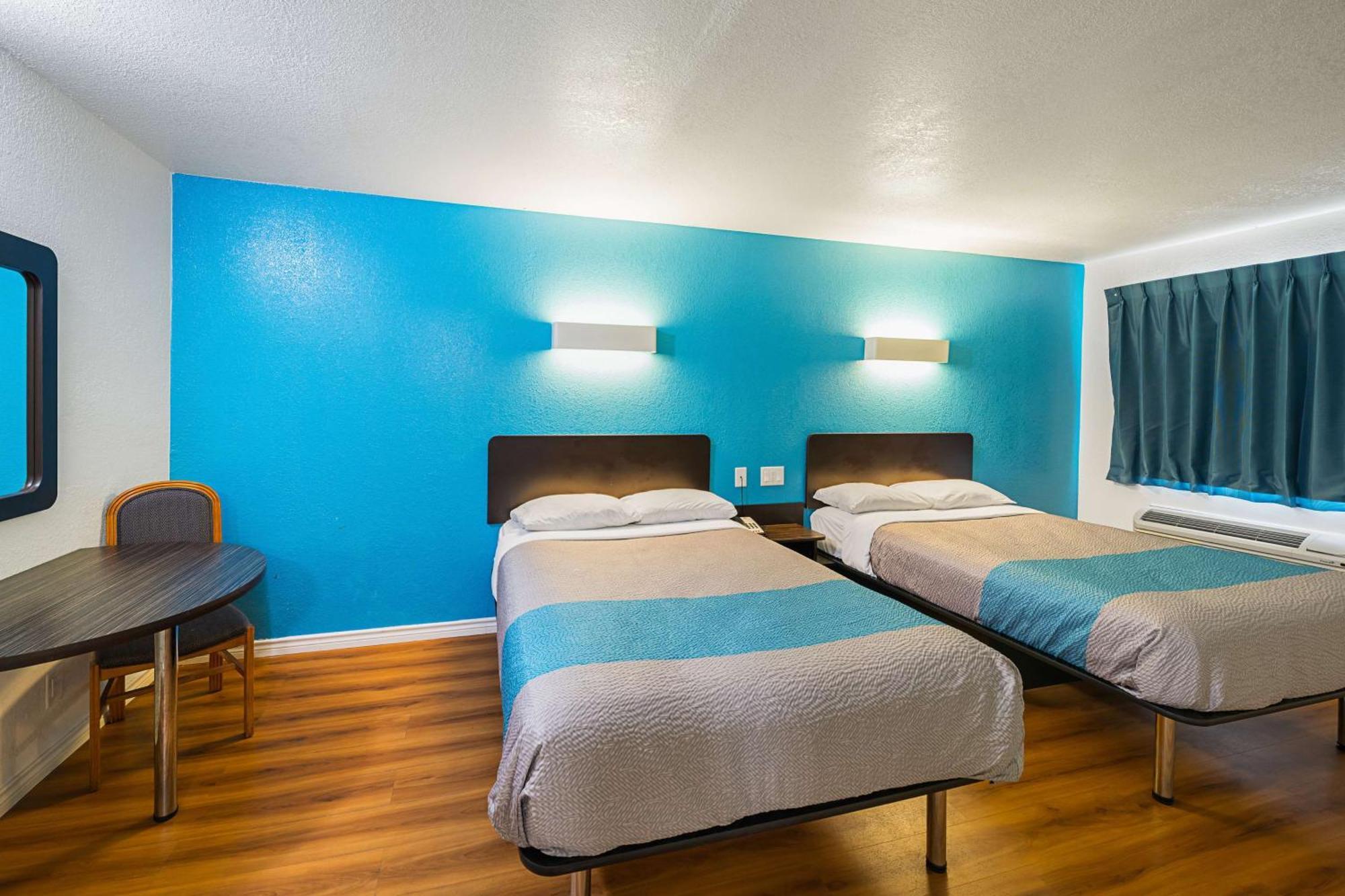 Quadruple Room Smoking
