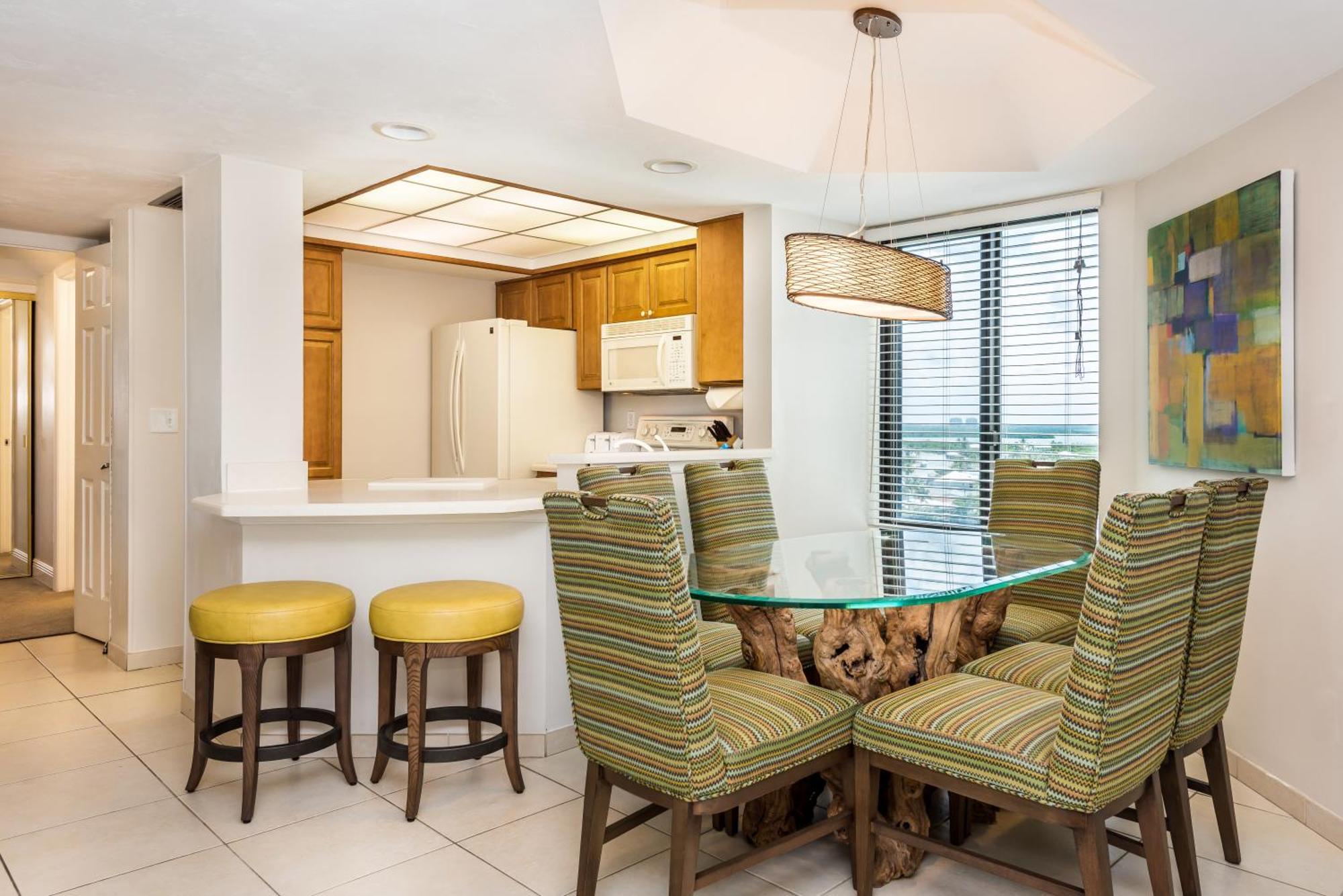 One Bedroom Tropical View