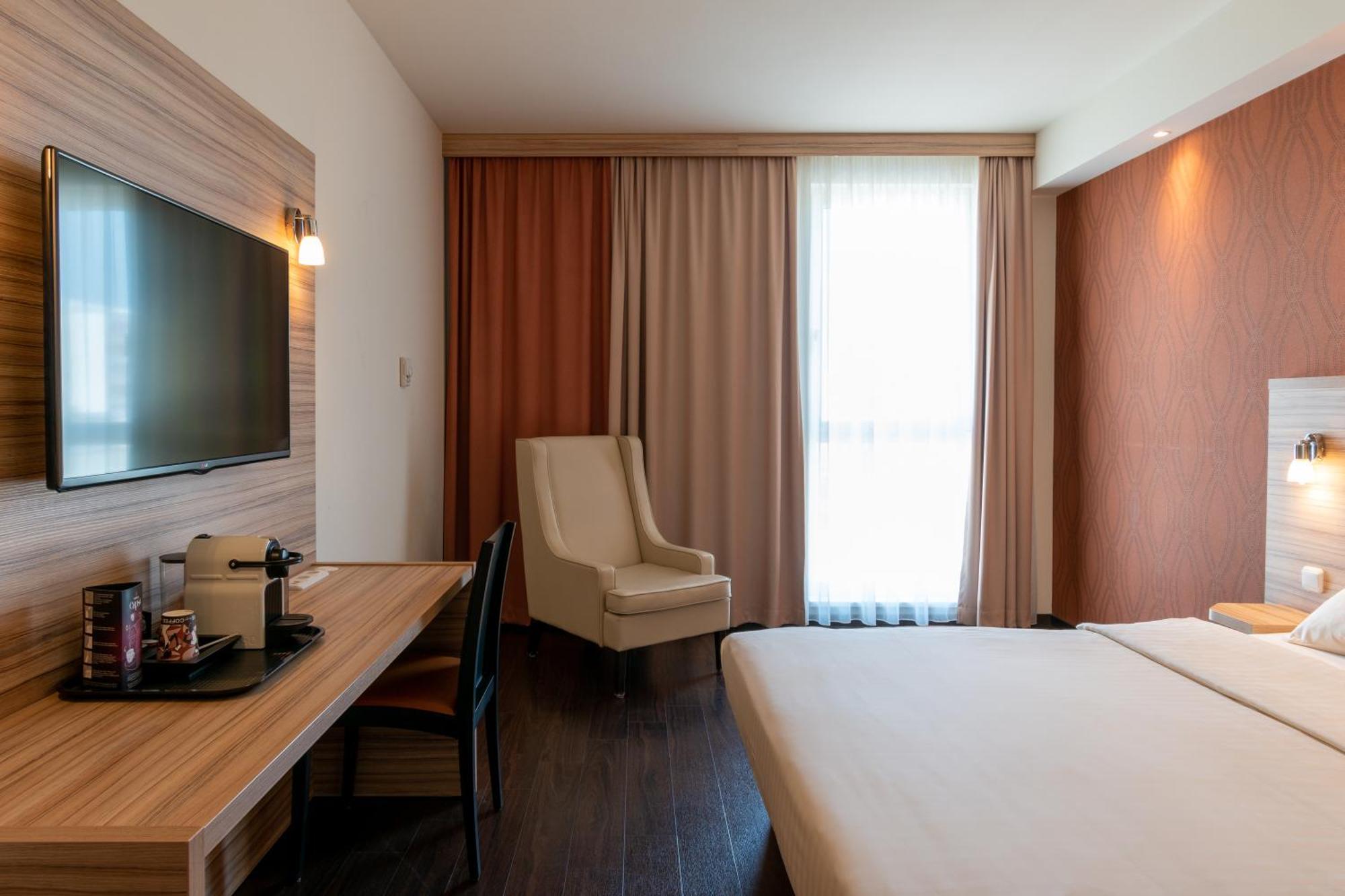 Superior Zimmer mit Kingsize-Bett