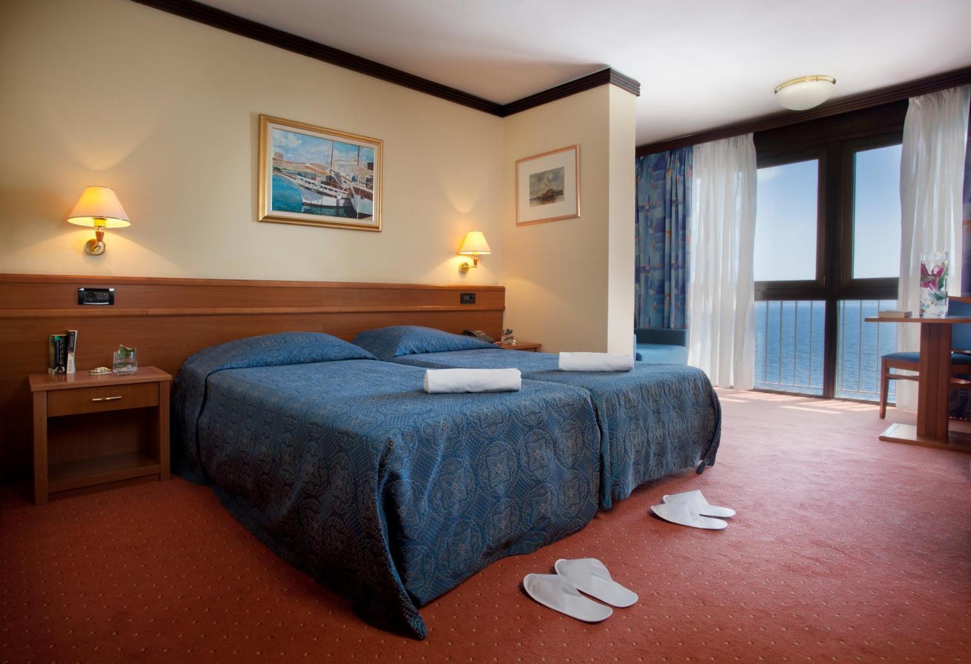 Double or Twin Room Sea View,1548917701:JPEG