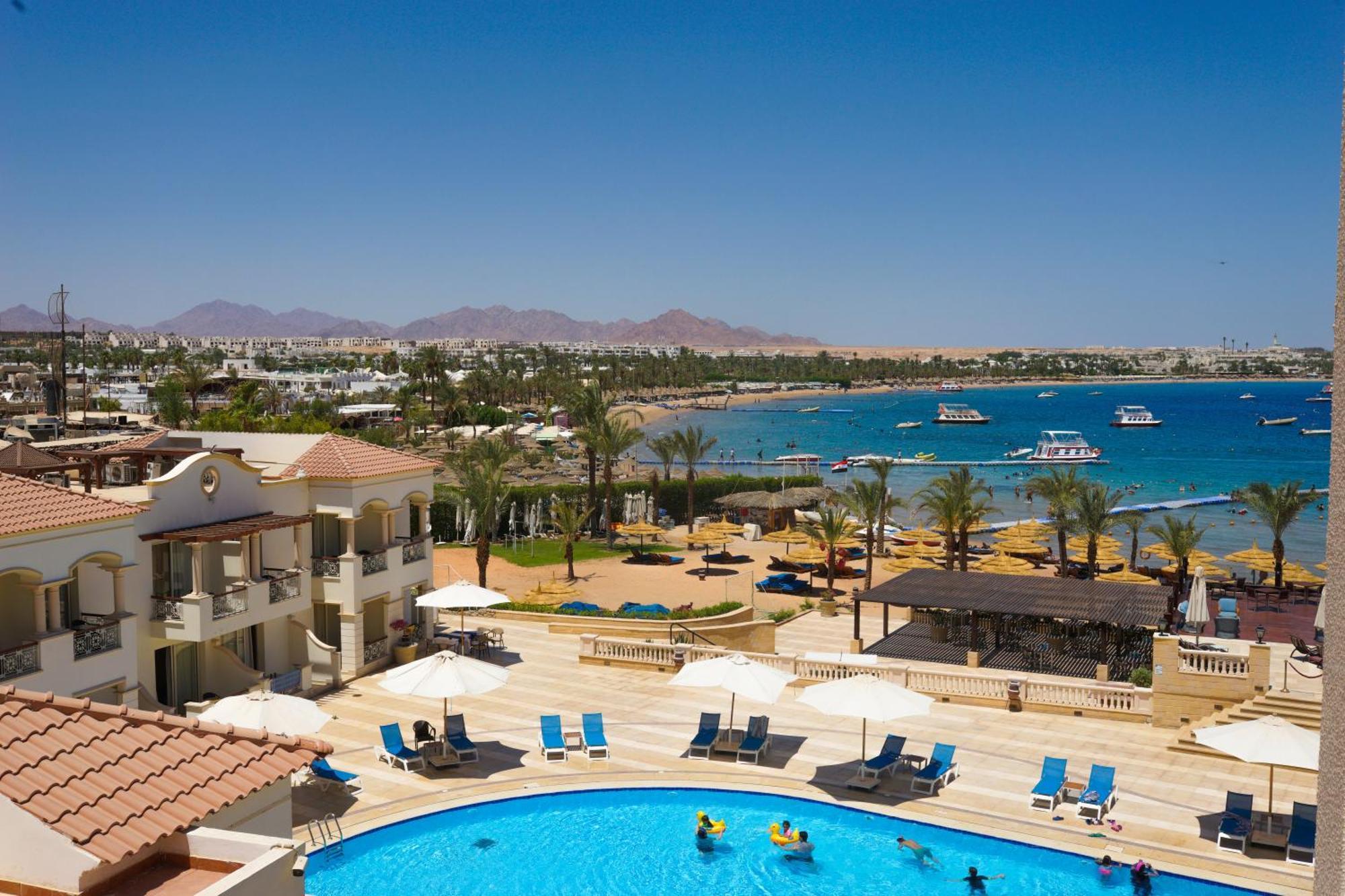 Royal Club Room Sea Pool View