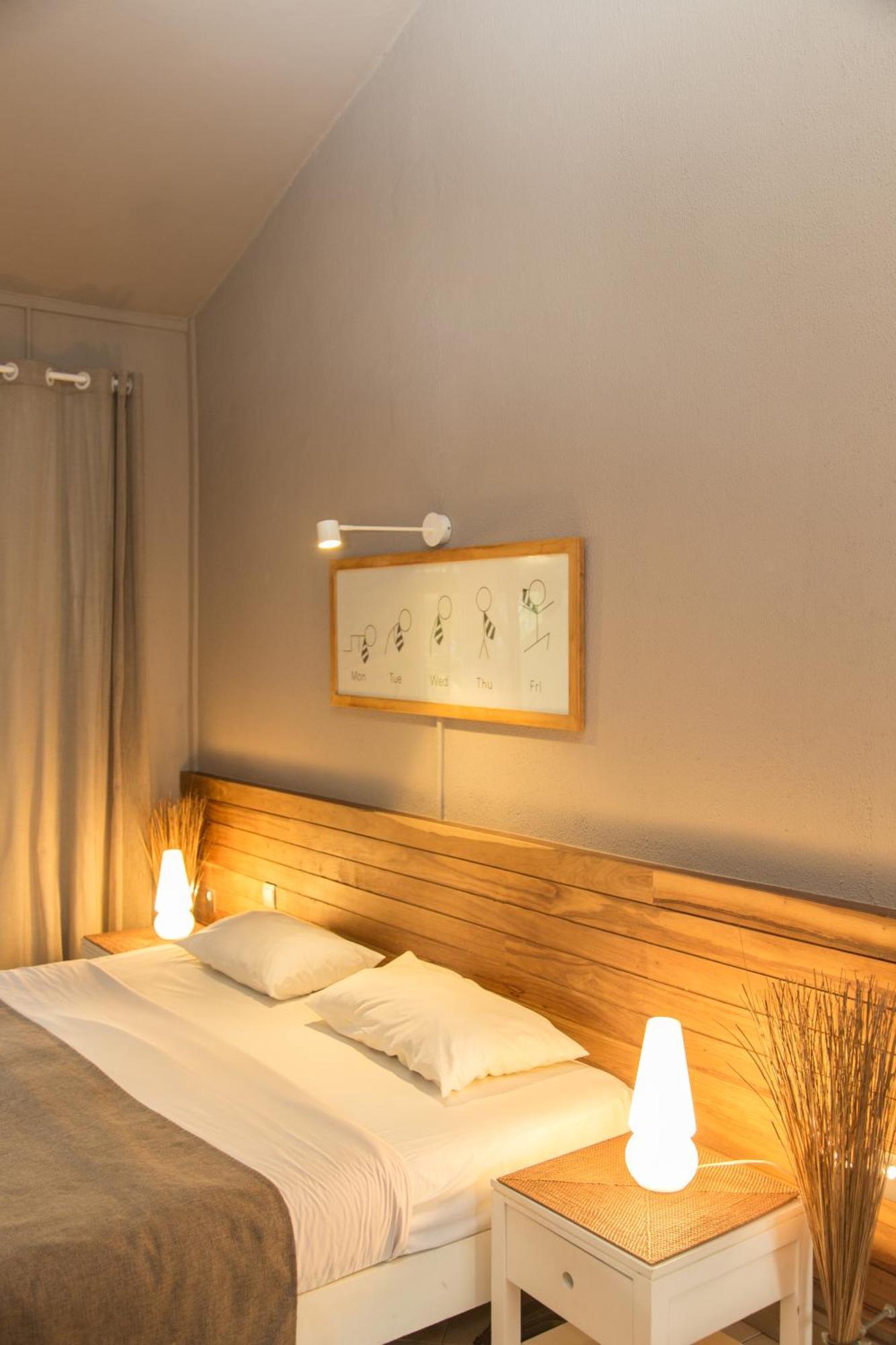 Standard Double Room,1212763204:JPEG