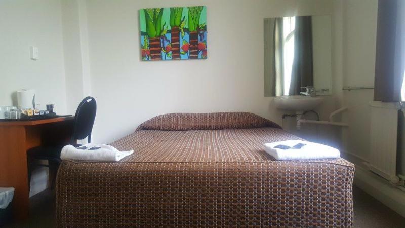 Economy Tweepersoonskamer met 1 of 2 Bedden en Gedeelde Badkamer