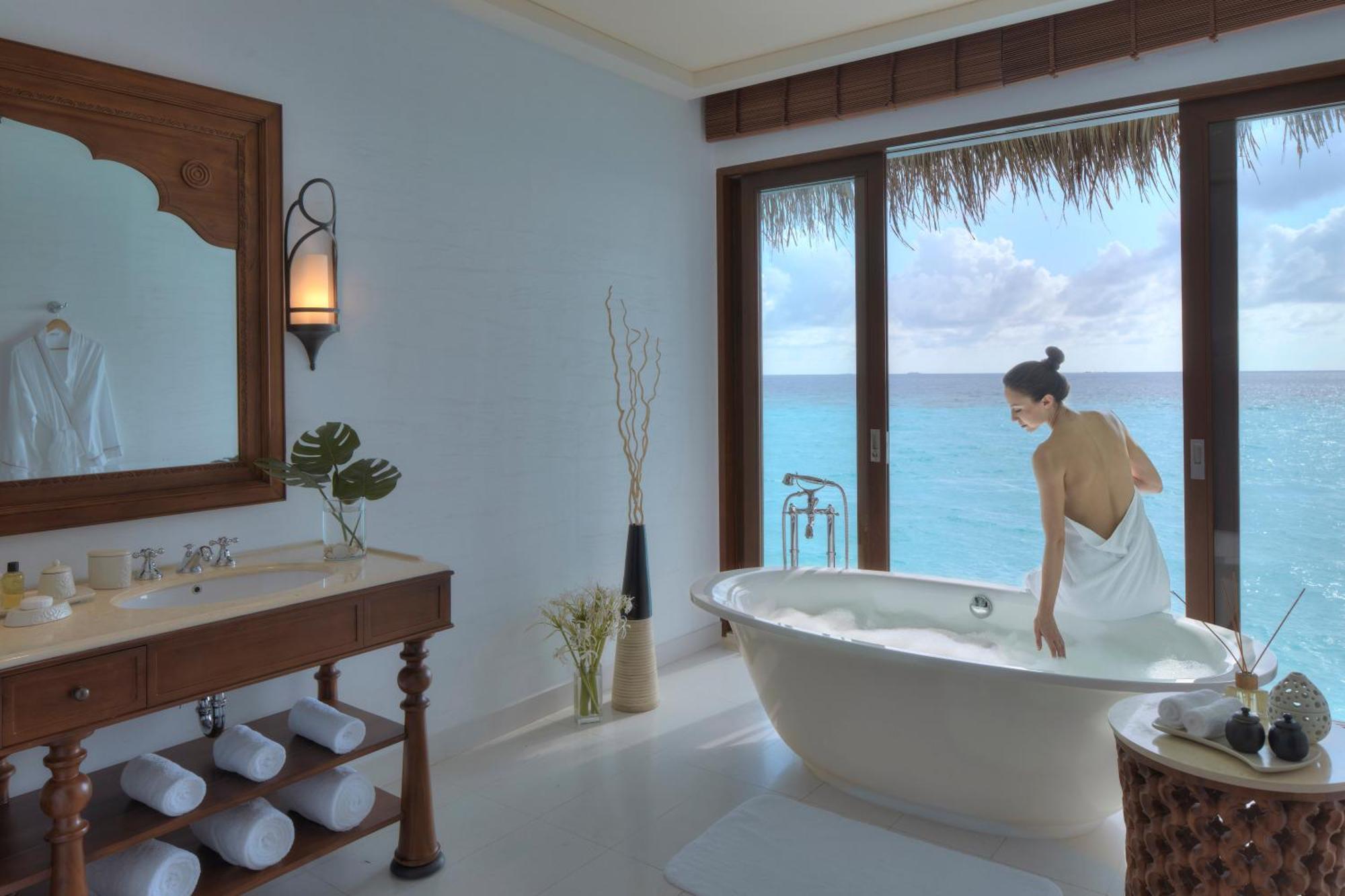 One-Bedroom Beach Villa Room Upgrade to One-Bedroom Water Villa,350179888:JPEG