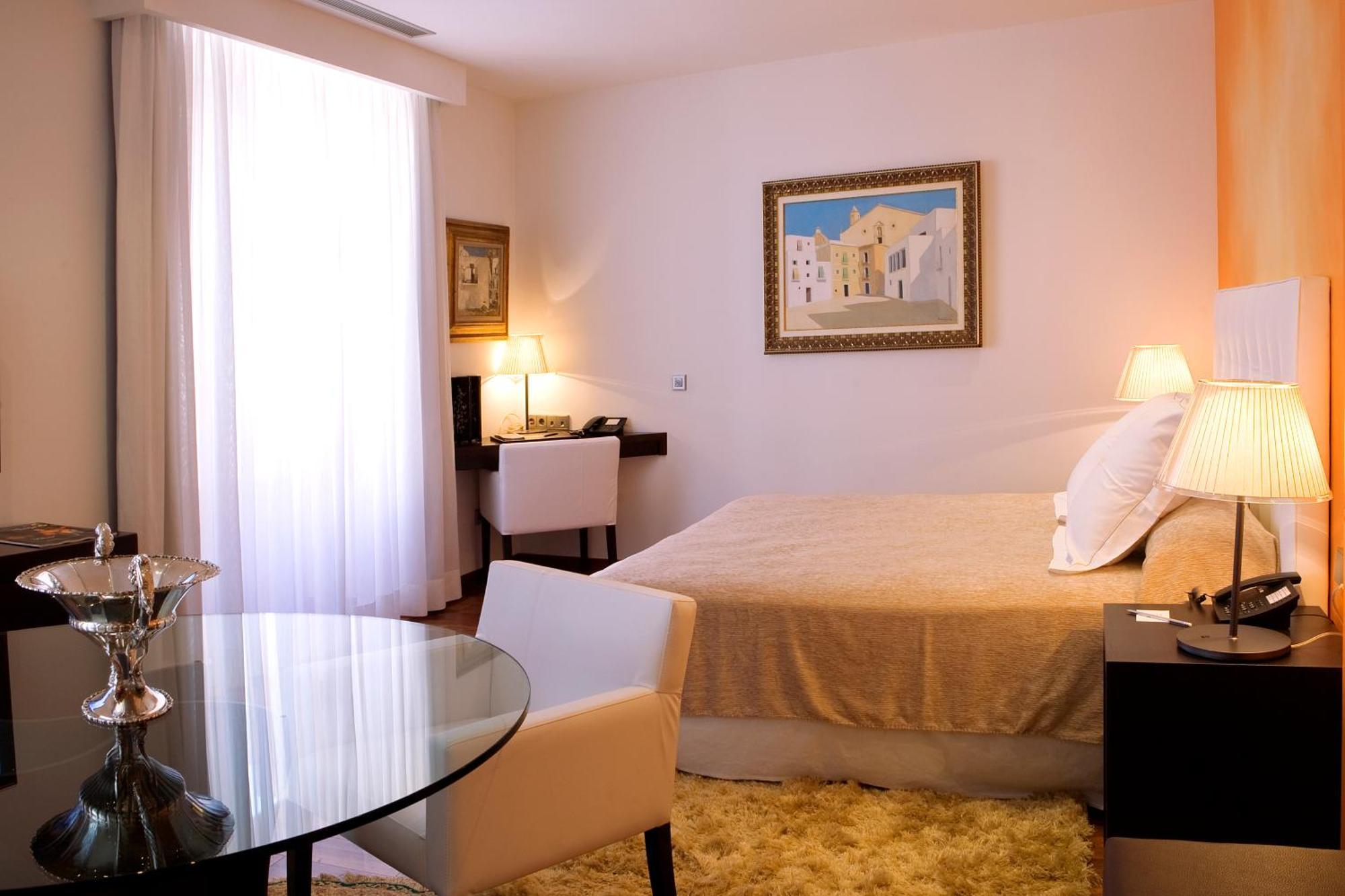 Superior Double or Twin Room,1278812266:JPEG