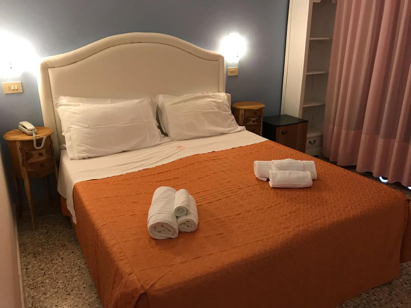 Standard Double Room,1216067713:JPEG