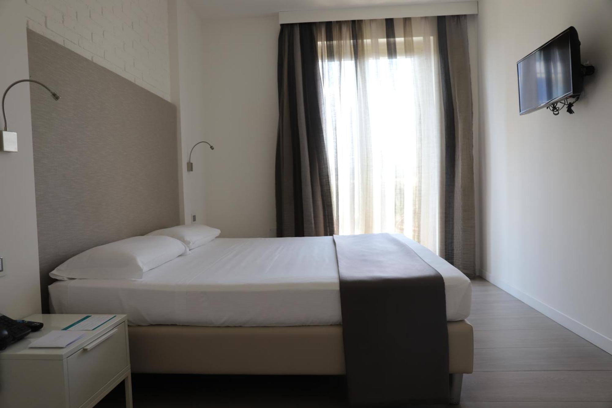 Comfort Tweepersoonskamer met Zijdelings Uitzicht op Zee