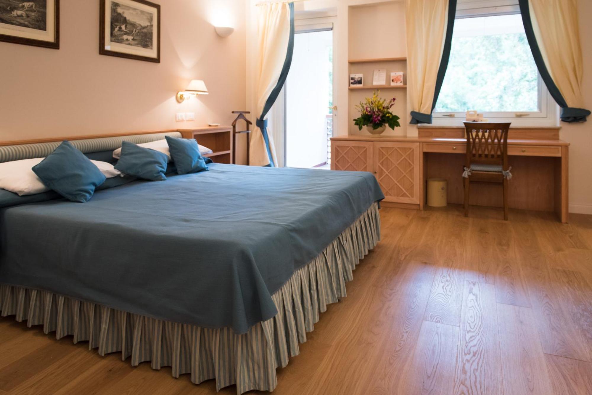 Double or Twin Room Garden View