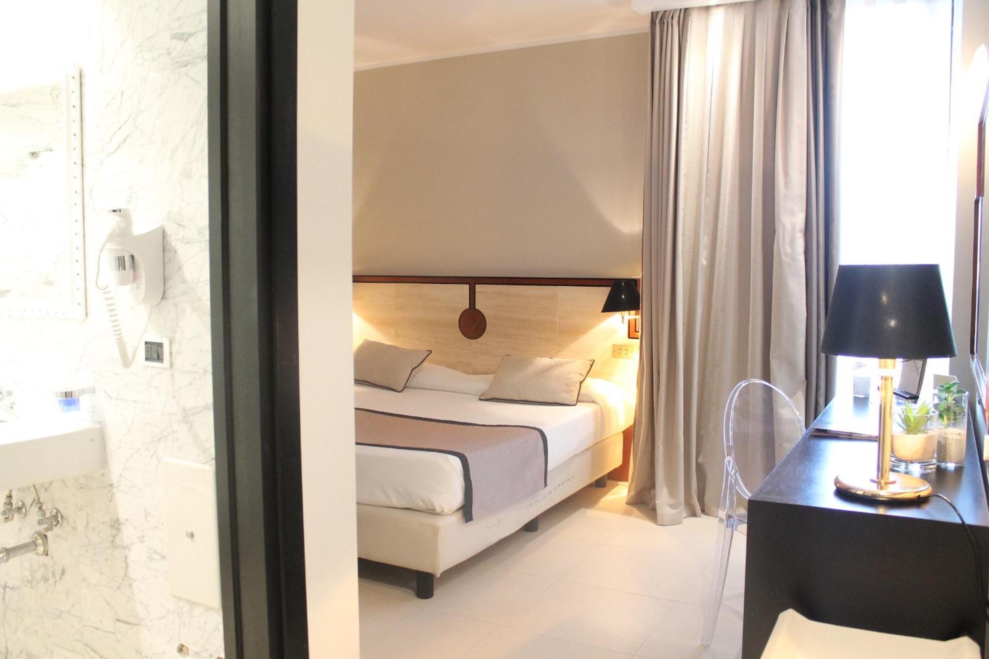 Elegance Small Double Room,971269297:JPEG