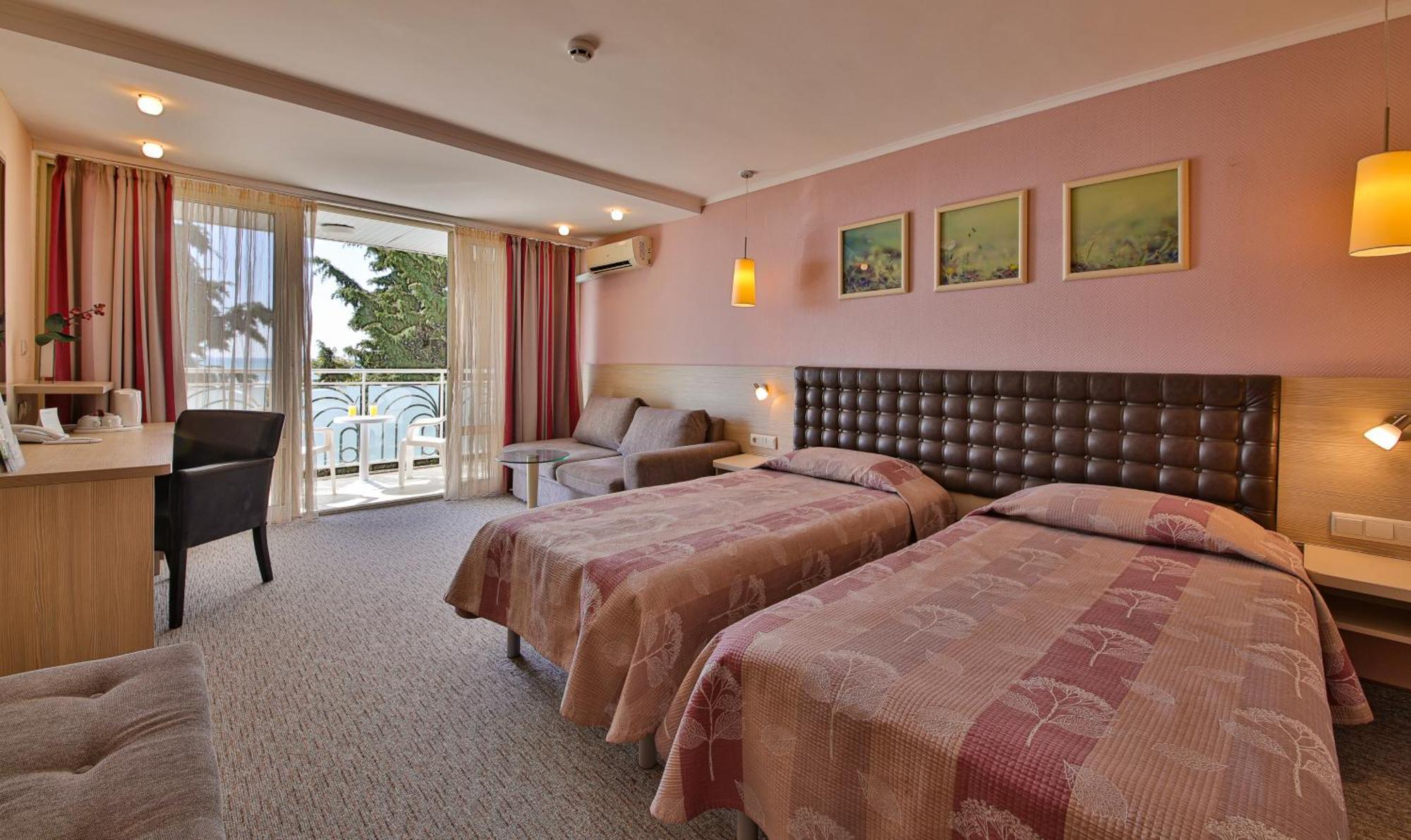 Superior Twin Room