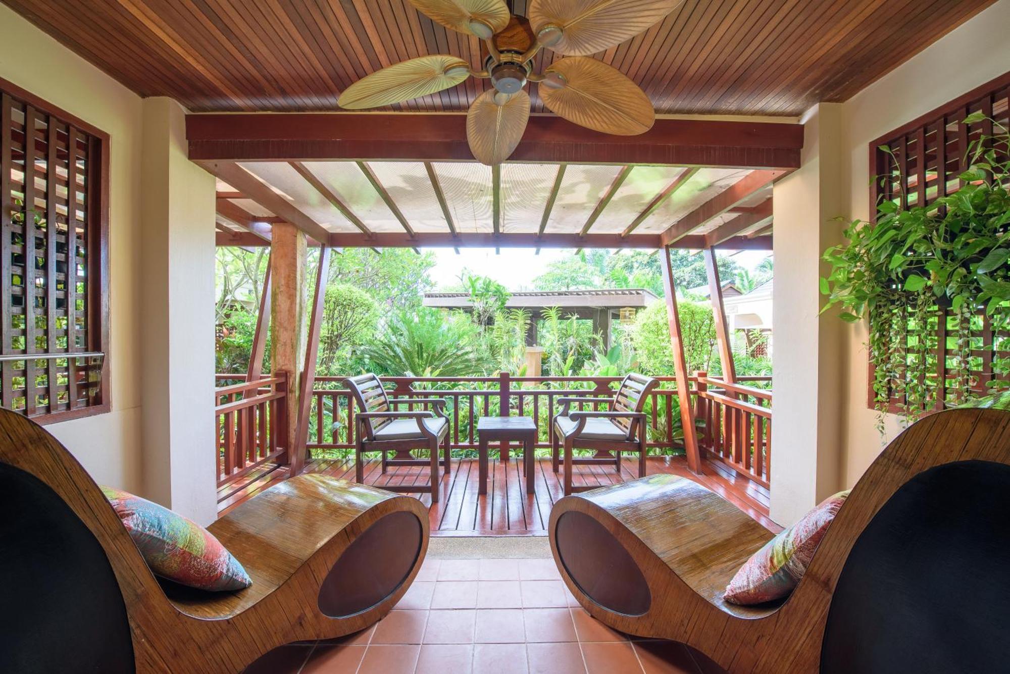 Deluxe Double or Twin Room Garden View