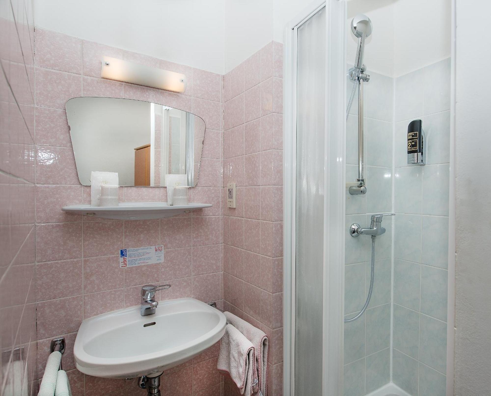 Double or Twin Room Shared Toilet