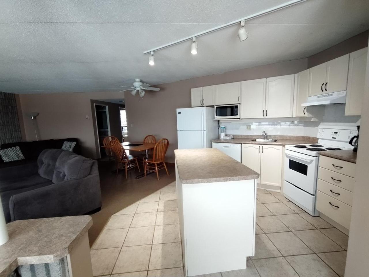 Two-Bedroom Suite,1176961168:JPEG