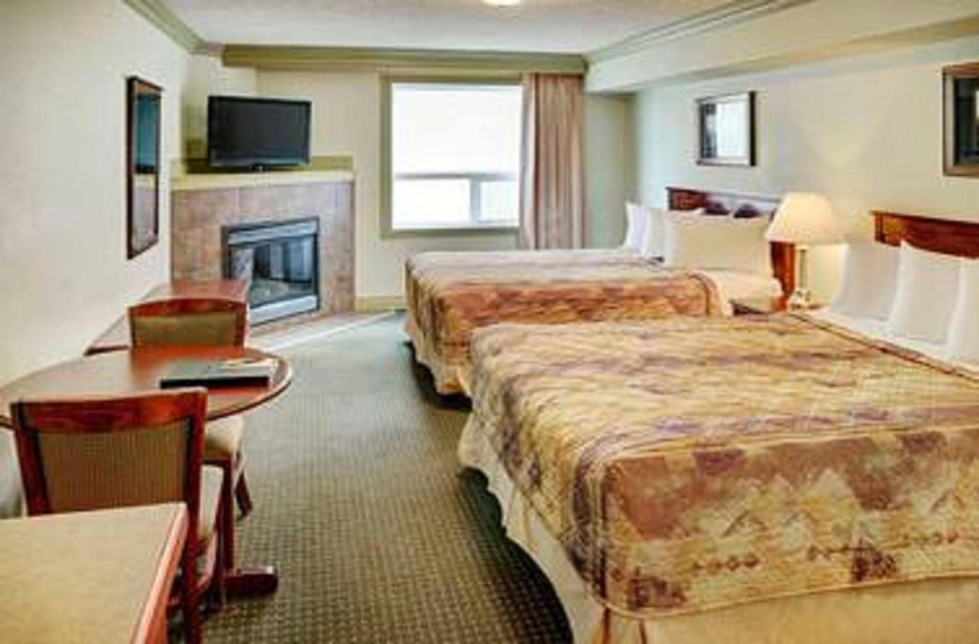Queen Room Two Queen Beds