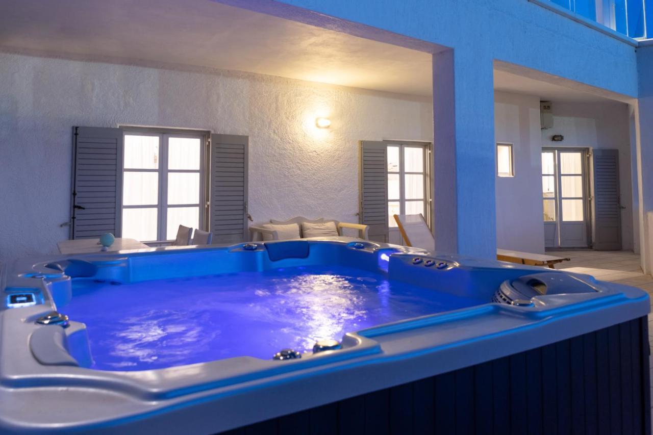 Family Suite with private Hot Tub (5-6 Guests)