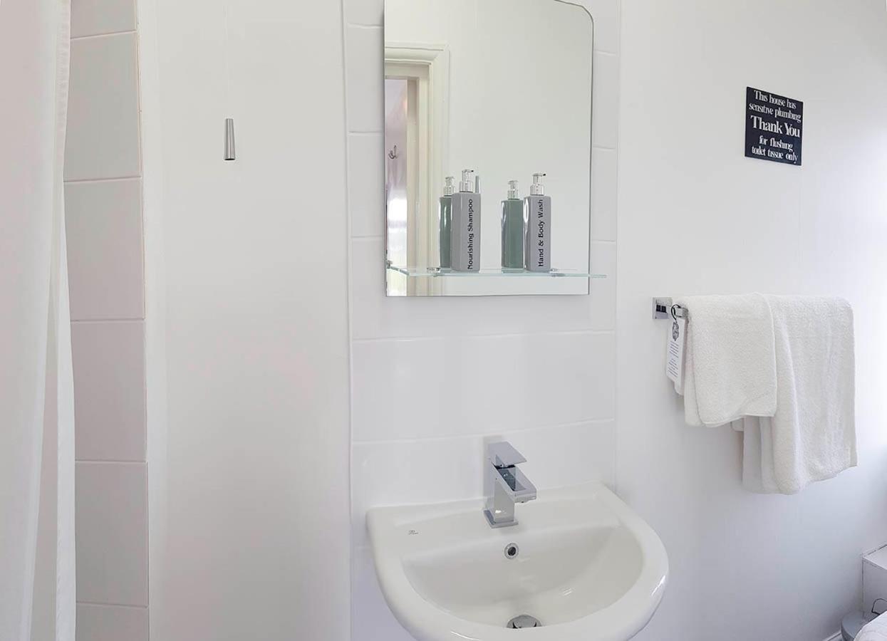 Single Room with Private Bathroom