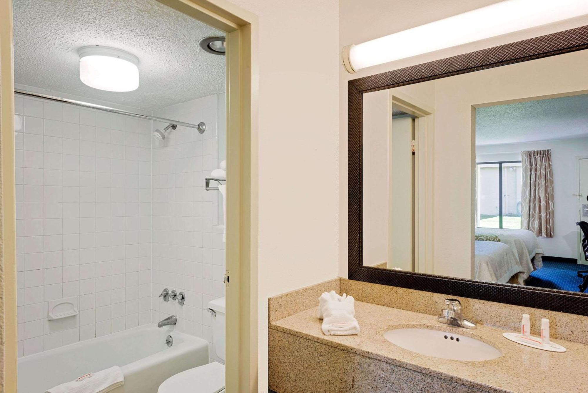 Double Room with Two Double Beds - Non-Smoking