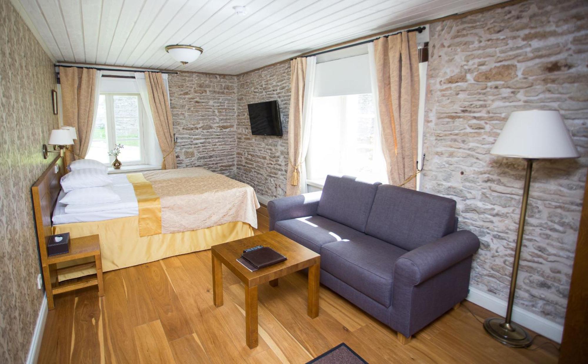 Deluxe Double or Twin Room visit to Sauna Center