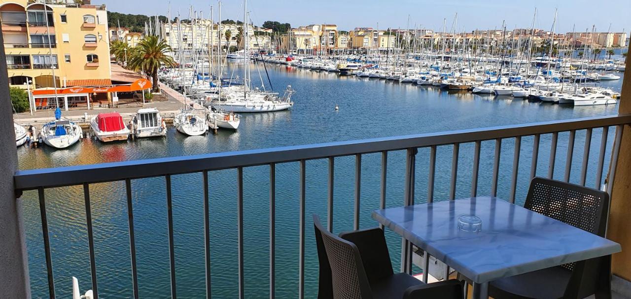 Tweepersoonskamer met Balkon en Uitzicht op Zee